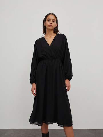 Robe 'Adalee' EDITED en noir : devant