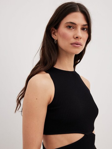 NA-KD Kleid in Schwarz