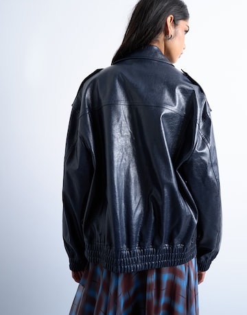 TOPSHOP Демисезонная куртка 'CARRY' в Синий