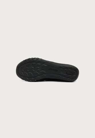 SKECHERS Ниски маратонки 'BREATHE-EASY - ETER-KNITY' в черно