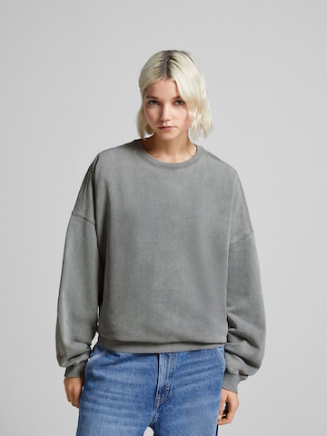 Bershka Sweatshirt in Grey: front