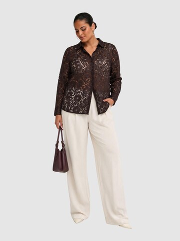 ONLY Carmakoma Shirt '15380942' in Brown
