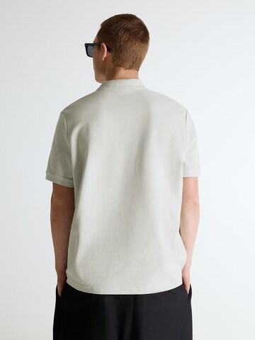 Bershka Poloshirt in Grau