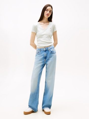 Tommy Jeans Футболка 'Essential' в Зеленый