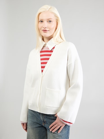 ICHI Плетена жилетка 'IHBALLIA' в бяло: отпред