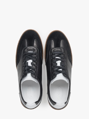 Sneaker bassa '951832-50' di Estro in nero