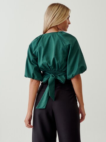 Tussah Shirt 'CHARLEE' in Green: back