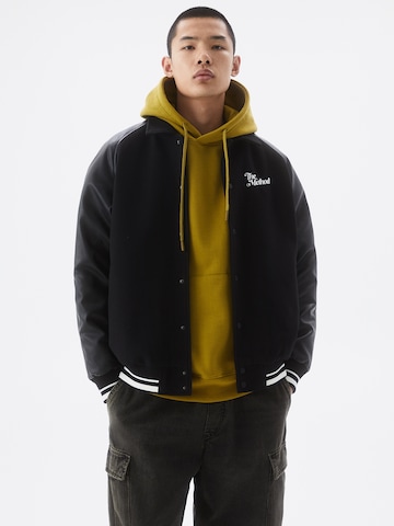 Pull&Bear Between-season jacket in Black: front