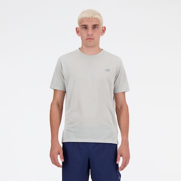 T-Shirt fonctionnel 'Athletics' new balance en gris : devant