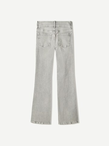 Bootcut Jean Bershka en gris
