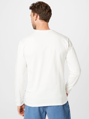 minimum قميص بلون أبيض