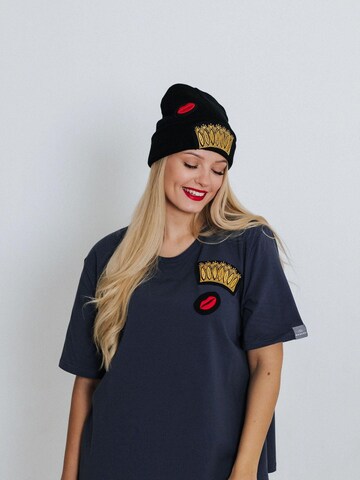 RADADA Beanie in Black: front
