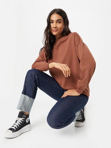 VERO MODA Sweatshirt 'Octavia' in Brown