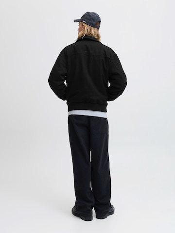 Geacă de primăvară-toamnă de la JACK & JONES pe negru