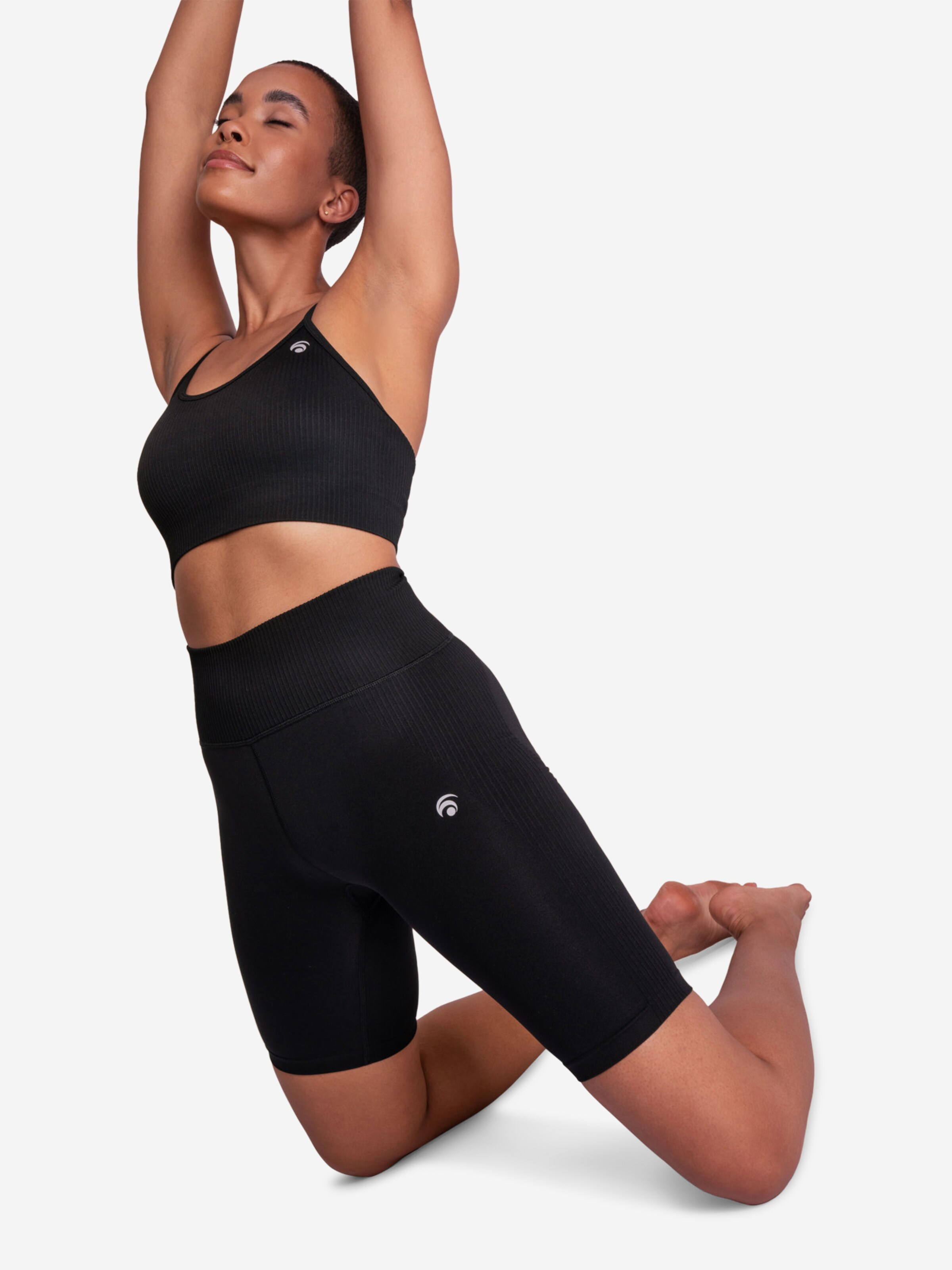 OCEANSAPART Kitsas Spordipüksid 'Sydney', värv must