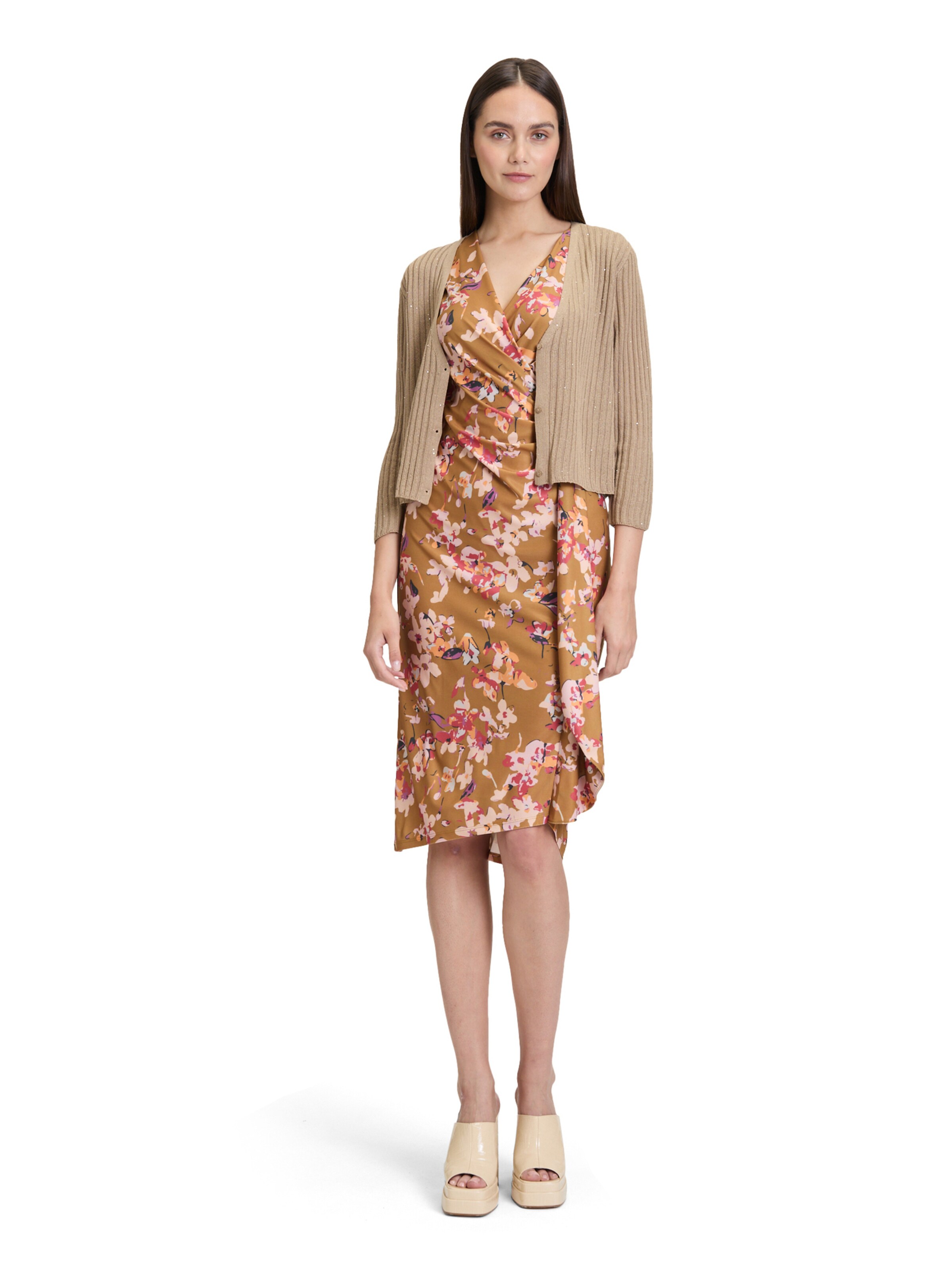 Cartoon Strickjacke in Beige