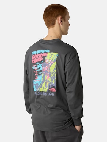 THE NORTH FACE Bluser & t-shirts 'Expedition Celebration' i grå: forside