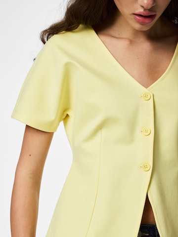 Cardigan 'PCGunhild' PIECES en jaune