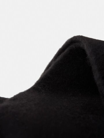 Bershka Scarf in Black