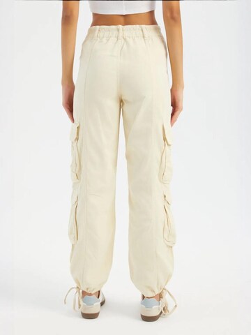 Hiccup - Tapered Calças cargo em bege