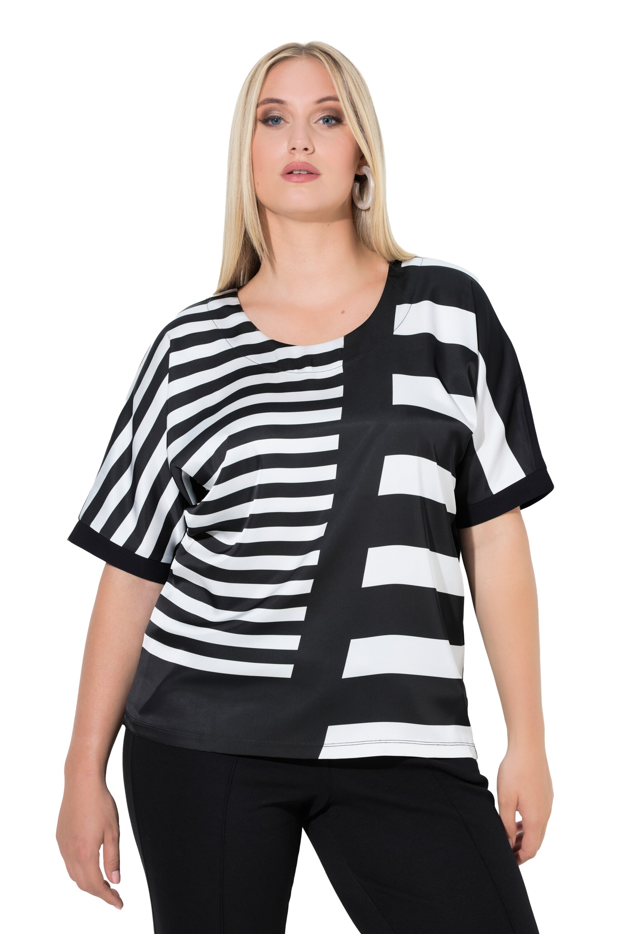 Ulla Popken Shirt in Zwart: voorkant