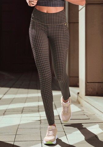 LASCANA Skinny Sporthose in Braun: Vorderseite