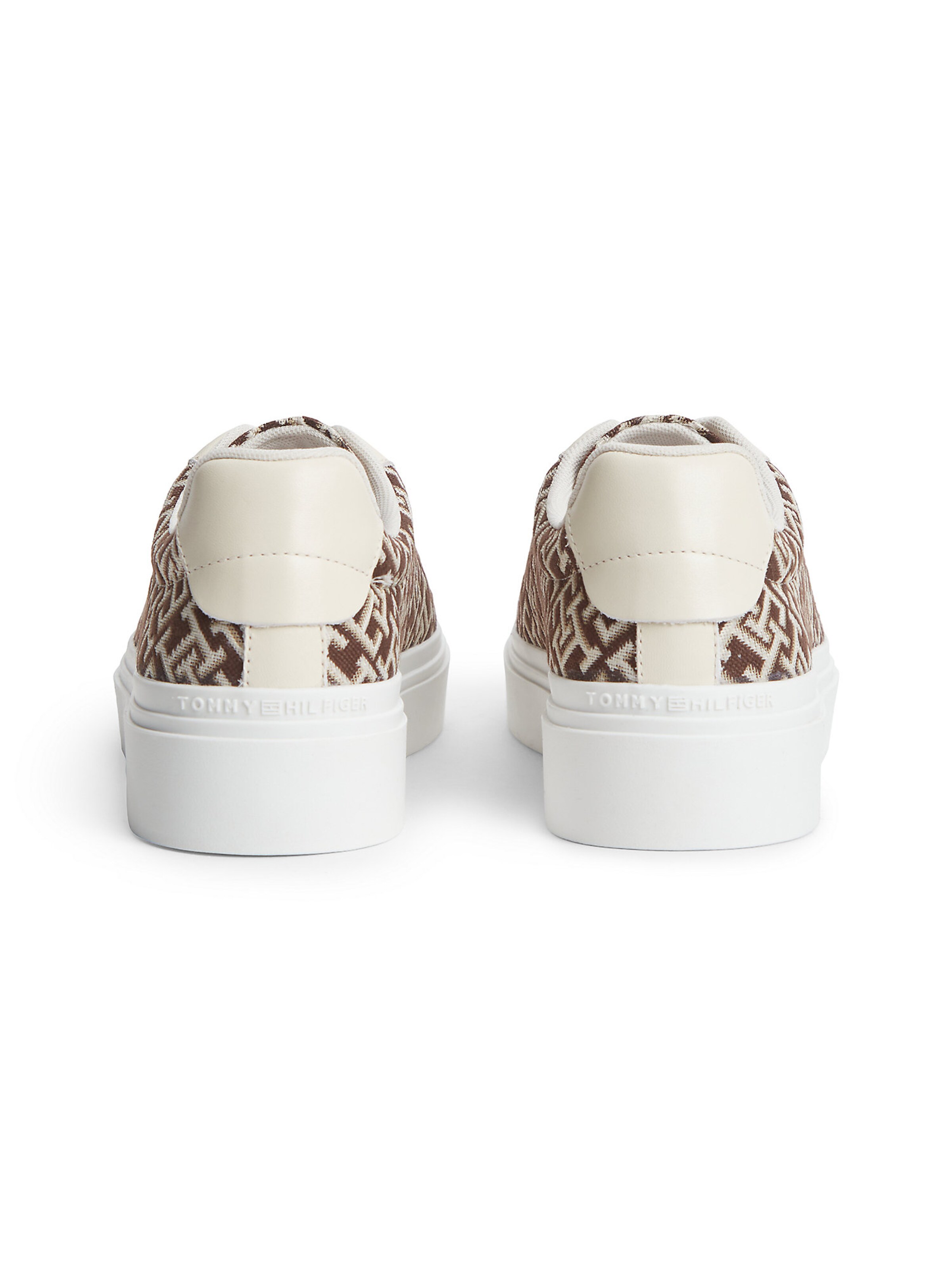 TOMMY HILFIGER Sneaker in Braun