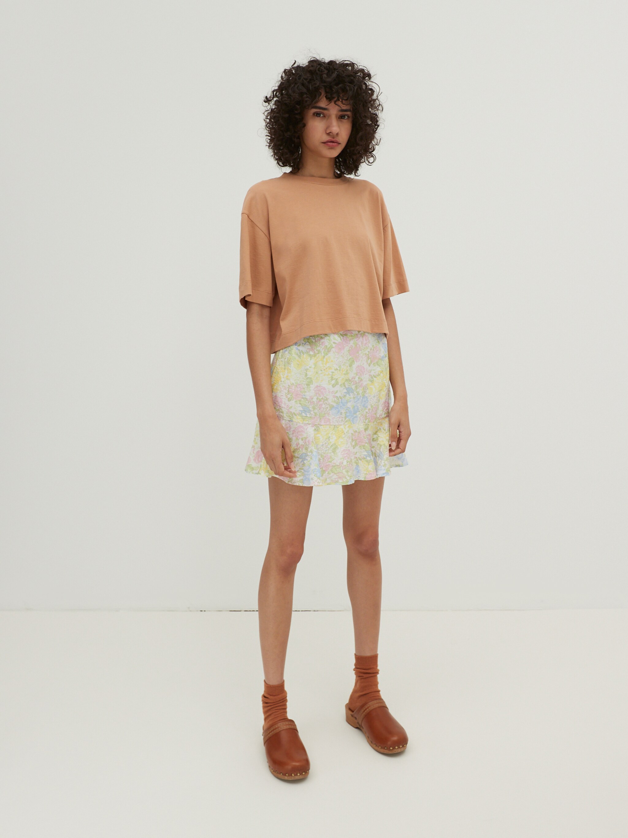 EDITED Producten Shirt 'Sila' Bruin