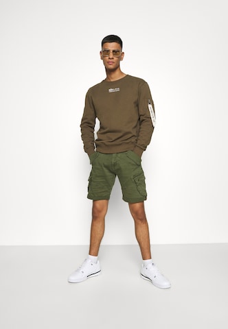 ALPHA INDUSTRIES Regular Cargo Pants 'Combat' in Green