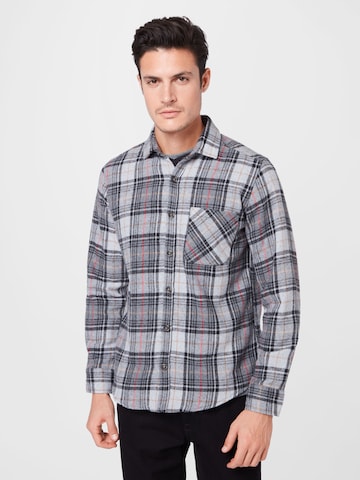 Trendyol Regular Fit Skjorte i grå: forside