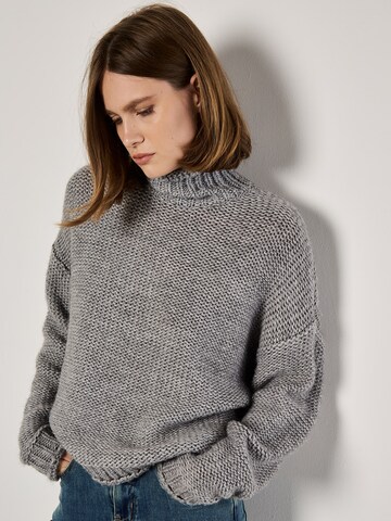 Pull-over ' ' Apricot en gris : devant