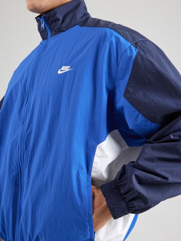 Veste mi-saison 'CLUB' Nike Sportswear en bleu