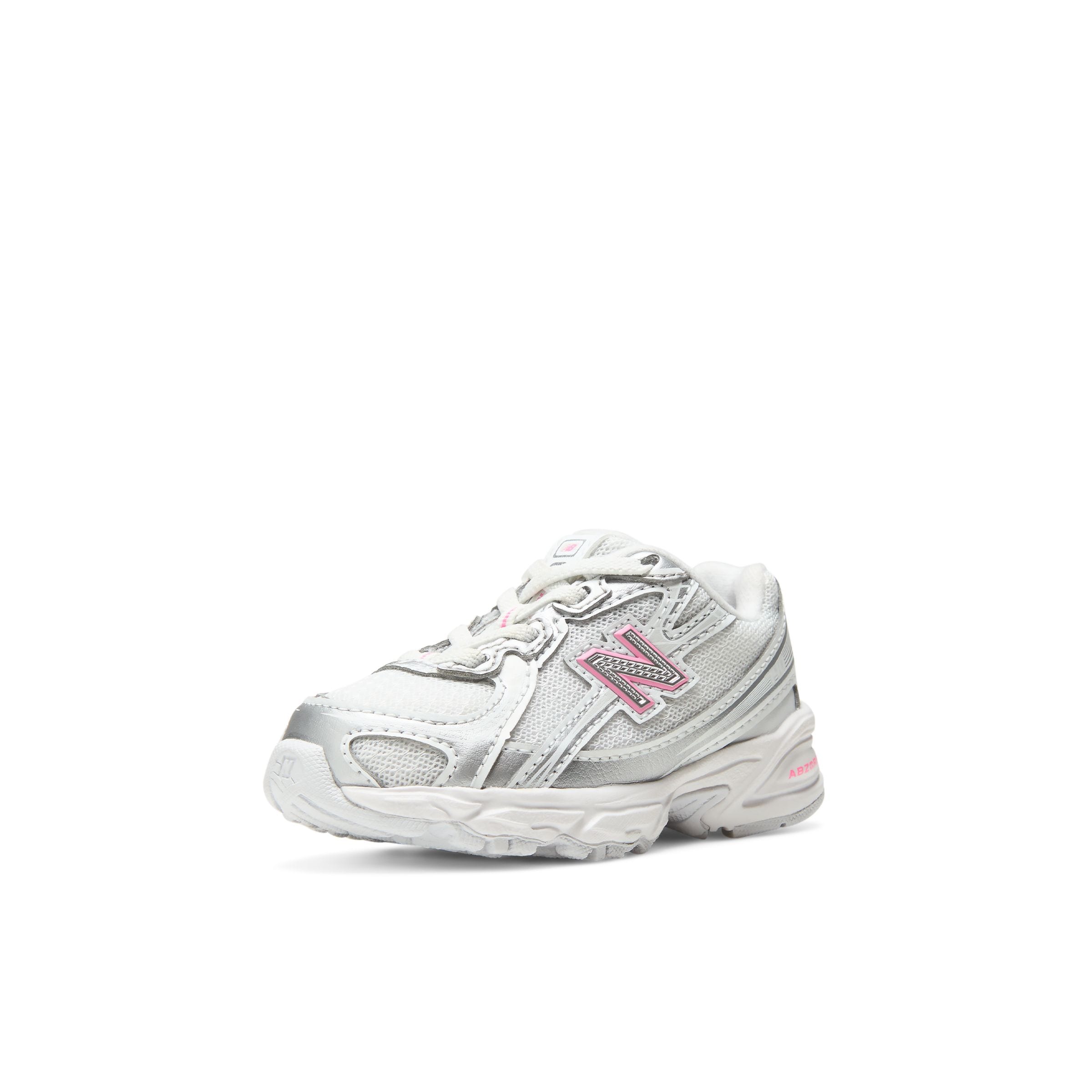 new balance Sneakers '740 Bungee Lace' in Zilver