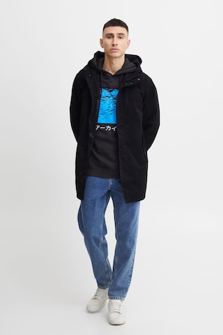 !Solid Between-Season Jacket in Black