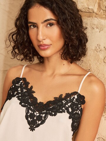 Top de la love & roses pe bej