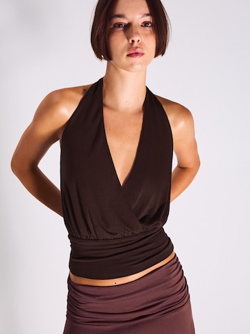 Bershka Top in Brown: front