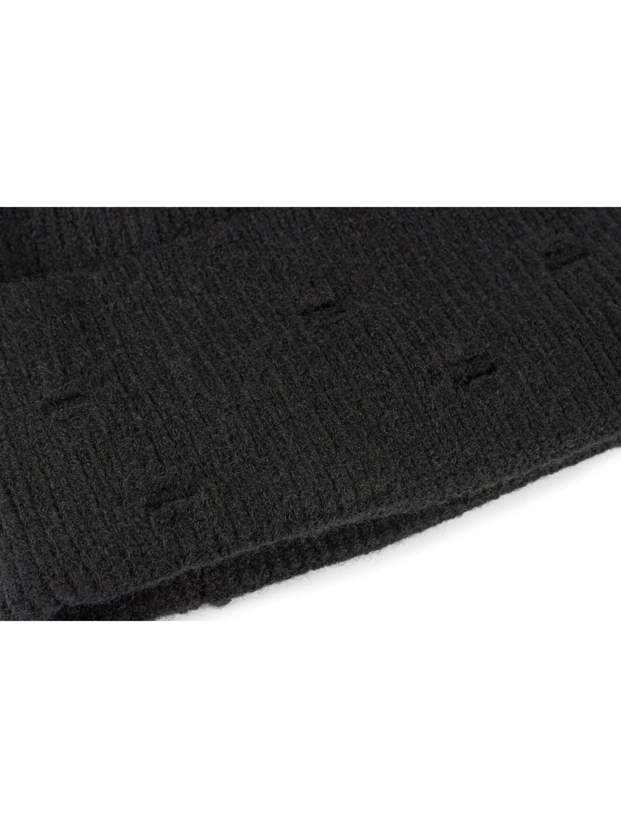 styleBREAKER Beanie 'Strickmütze mit Rippenmuster und Rissen' in Black