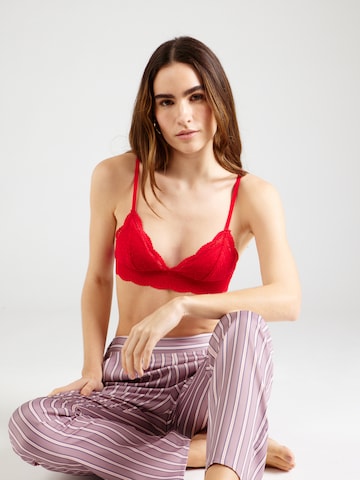 ETAM Triangle Bra 'IDOLE' in Red