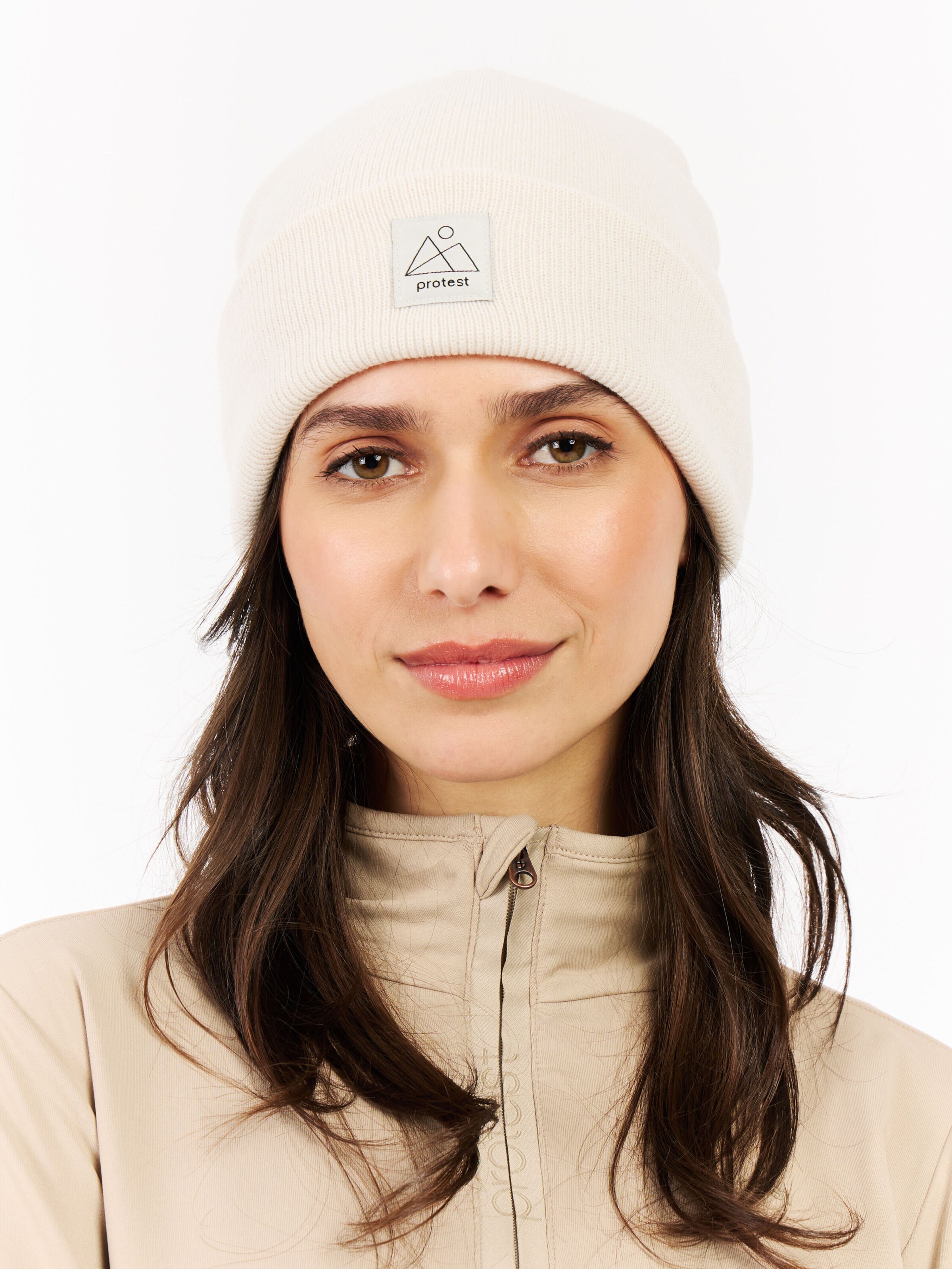 PROTEST Beanie 'PRTPri' in White: front