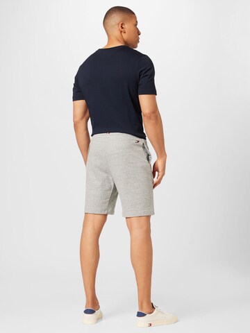 TOMMY HILFIGER Regular Shorts in Grau