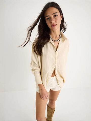 Camicia da donna di Bianco Lucci in beige