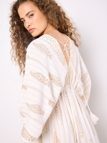 Apricot - Vestido en beige