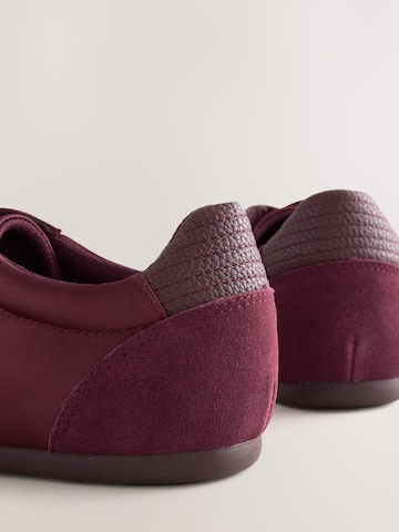 Baskets basses Next en rouge