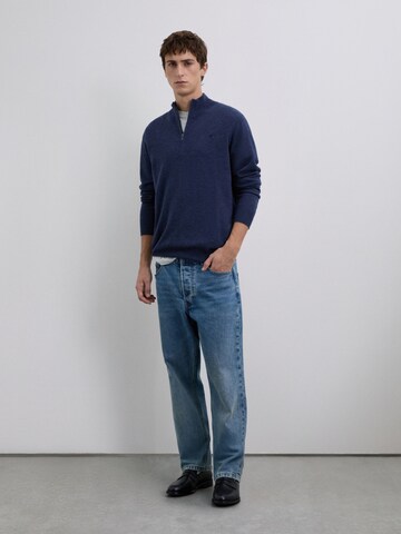 Scalpers Pulóver 'Peak' - kék: elől