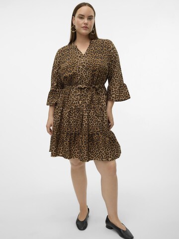Vero Moda Curve Dress 'ZERA' in Brown