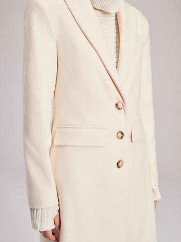 RÆRE by Lorena Rae Between-Seasons Coat 'Selena' in White