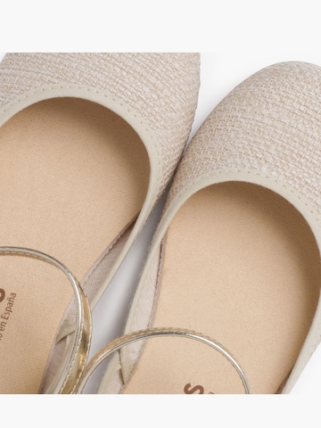Pisamonas - Bailarina en beige