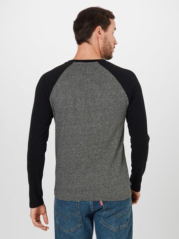 Superdry Regular Fit Shirt in Grau