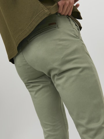 Coupe slim Pantalon chino 'JJIMarco JJBowie' JACK & JONES en vert