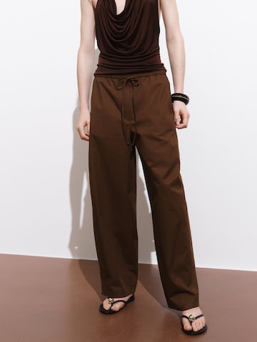 MANGO Baggy Pants 'LUPE' in Brown: front